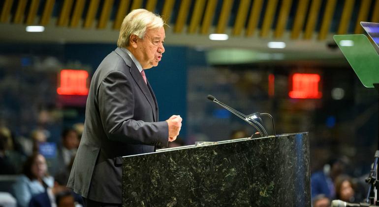 El Secretario General António Guterres interviene en la Cumbre del Futuro en la Sede de las Naciones Unidas.